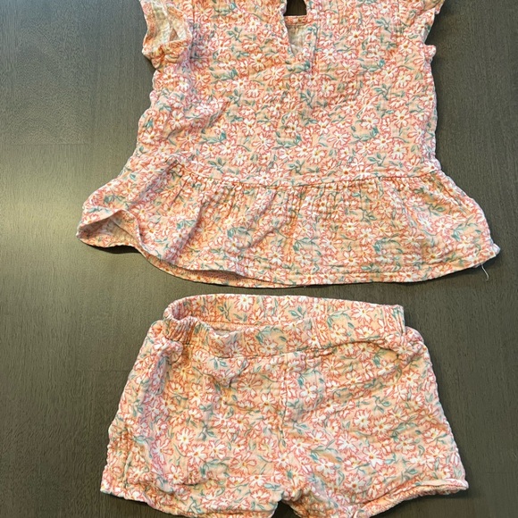 Floral Pink and White Ruffle Top and Shorts Set #452 - Picture 2 of 2